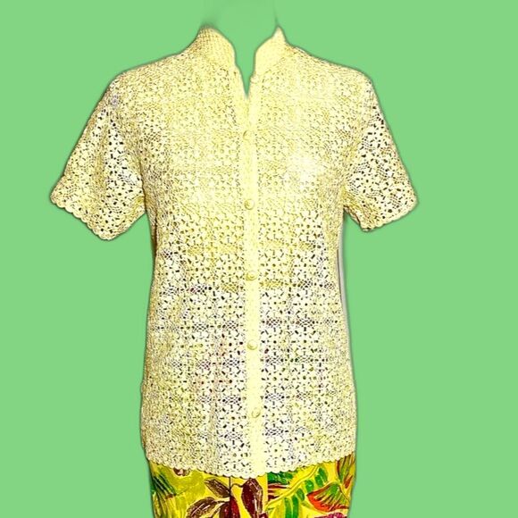 True Vintage 60s Crocheted Short Sleeved Cardigan Top Sz M/L - Picture 2 of 4
